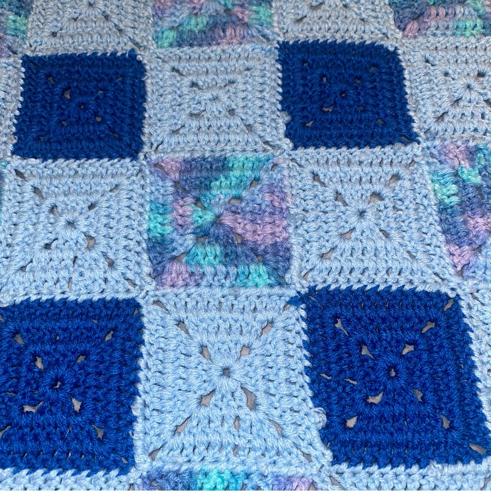 Granny Square Afghan Crochet Knit Throw Blanket Blue 50 X 59 Winter Comfy Warm - Picture 5 of 10